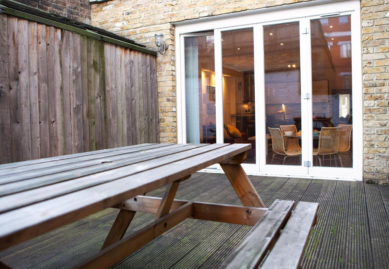 Apt 1, Trafalgar Square 1St Floor By Indigo Flats London Exterior foto